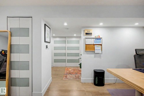 12120 177 Avenue Nw, Edmonton, AB - Indoor
