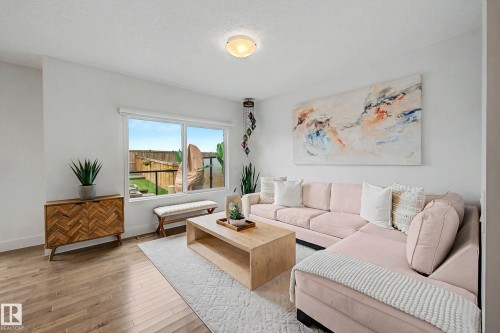 12120 177 Avenue Nw, Edmonton, AB - Indoor Photo Showing Living Room