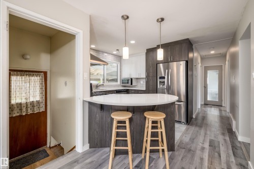 13207 77 Street Nw, Edmonton, AB - Indoor Photo Showing Kitchen With Upgraded Kitchen