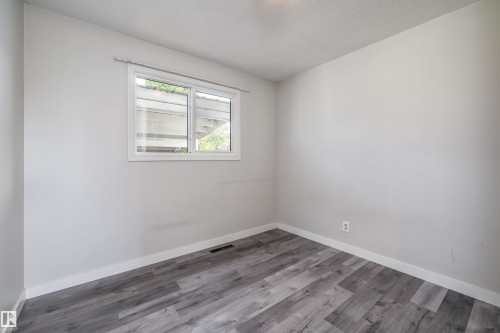 13207 77 Street Nw, Edmonton, AB - Indoor Photo Showing Other Room