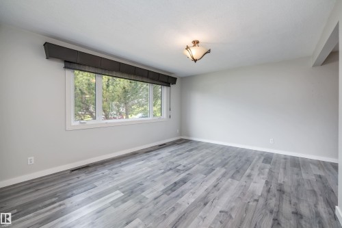 13207 77 Street Nw, Edmonton, AB - Indoor Photo Showing Other Room