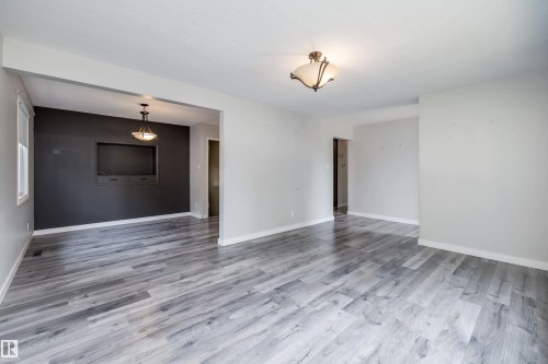 13207 77 Street Nw, Edmonton, AB - Indoor Photo Showing Other Room