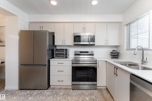 2904 192 Street NW  Edmonton, AB T5M 3B5