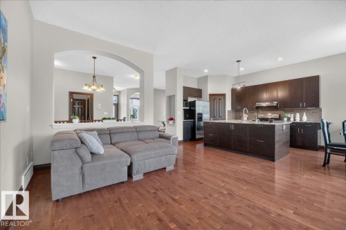 3606 Mclay Court Nw, Edmonton, AB 