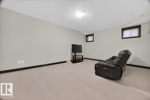 3606 Mclay Court Nw, Edmonton, AB 
