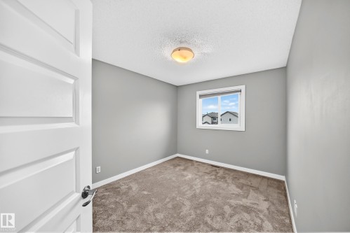 1470 33 Street Nw, Edmonton, AB 