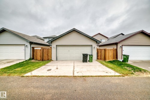 1470 33 Street Nw, Edmonton, AB 