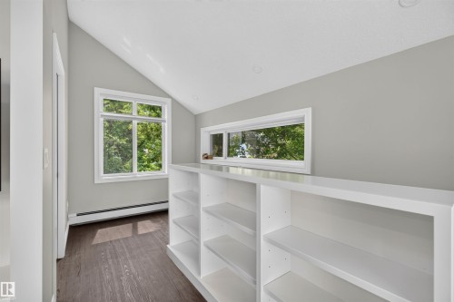 11212 75 Avenue Nw, Edmonton, AB 