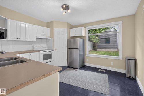 11212 75 Avenue Nw, Edmonton, AB 