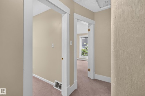 11212 75 Avenue Nw, Edmonton, AB 