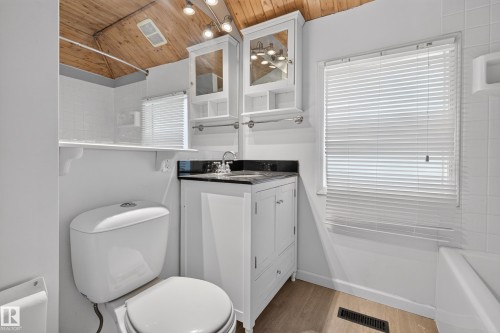 11212 75 Avenue Nw, Edmonton, AB 