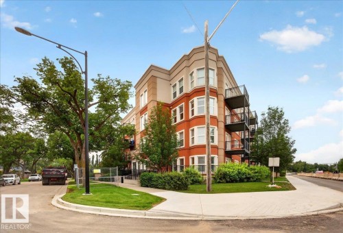 #101 10126 144 St Nw, Edmonton, AB 