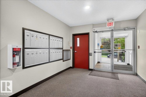 #101 10126 144 St Nw, Edmonton, AB 