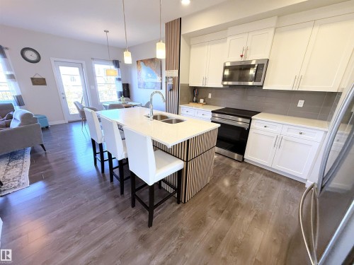 98 Greenbury Close, Spruce Grove, AB - Indoor Photo Showing Kitchen With Double Sink