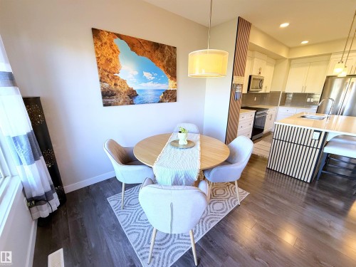 98 Greenbury Close, Spruce Grove, AB - Indoor Photo Showing Dining Room