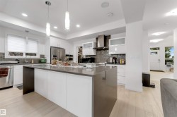 718 CHARLESWORTH Way SW Edmonton, AB T6X 2E9