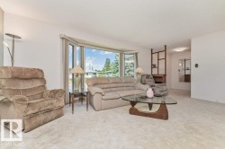 Bay window with multiple panes of glass - 
