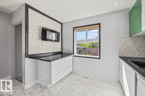 8663 64 Avenue Nw, Edmonton, AB 