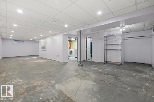 8663 64 Avenue Nw, Edmonton, AB 