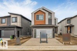 3287 GRANVILLE Drive NW Edmonton, AB T5T 7Z3