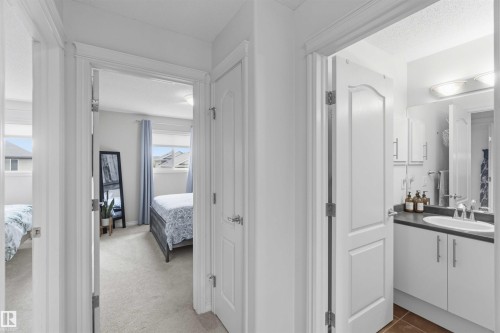 7 Catalina Court, Fort Saskatchewan, AB - Indoor Photo Showing Bathroom