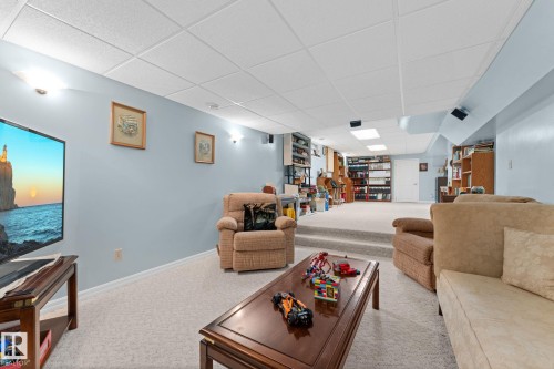 16908 110 Street Nw, Edmonton, AB 