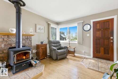 12115 141 Street Nw, Edmonton, AB 