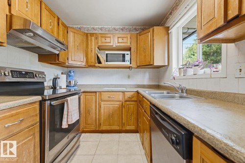 12115 141 Street Nw, Edmonton, AB 
