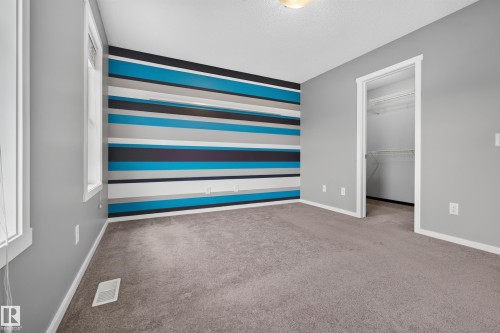 5241 2A Avenue Sw, Edmonton, AB 