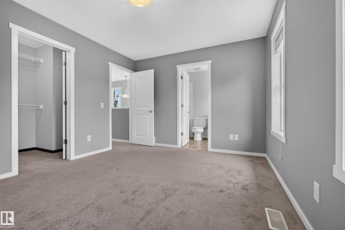 5241 2A Avenue Sw, Edmonton, AB 