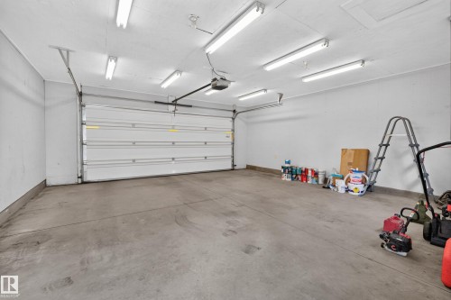 5241 2A Avenue Sw, Edmonton, AB 