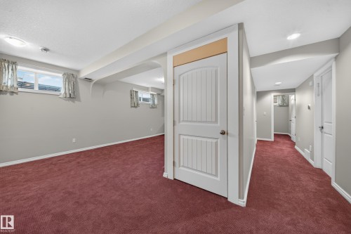 16423 61 Street Nw, Edmonton, AB 