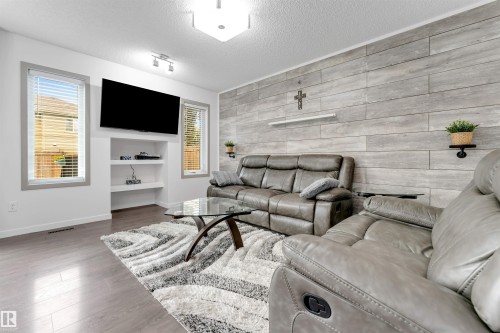 61 Springwood Way, Spruce Grove, AB - Indoor Photo Showing Living Room
