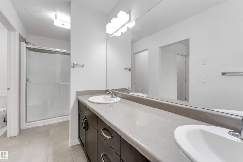 61 Springwood Way, Spruce Grove, AB - Indoor Photo Showing Bathroom