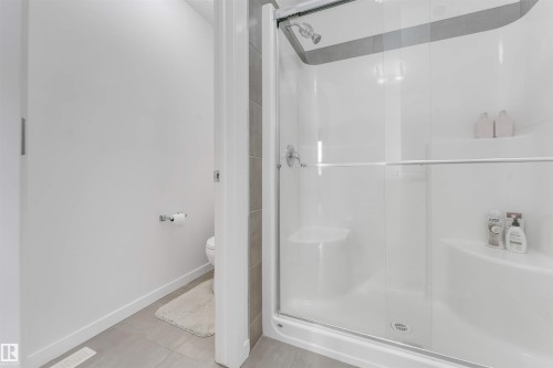 61 Springwood Way, Spruce Grove, AB - Indoor Photo Showing Bathroom