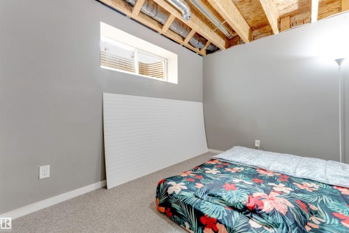 61 Springwood Way, Spruce Grove, AB - Indoor Photo Showing Bedroom