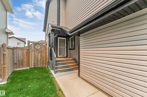 61 Springwood Way, Spruce Grove, AB - Outdoor