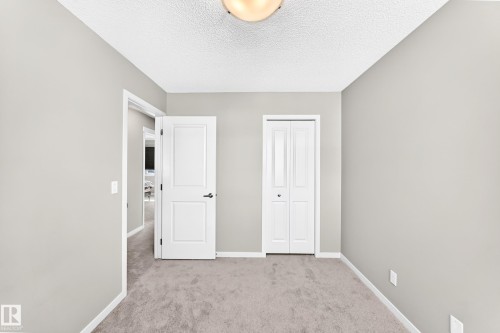 5633 175A Avenue Nw, Edmonton, AB 