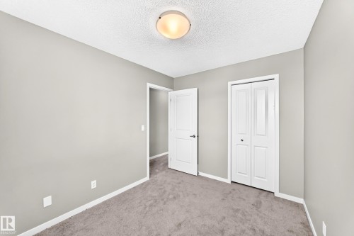 5633 175A Avenue Nw, Edmonton, AB 