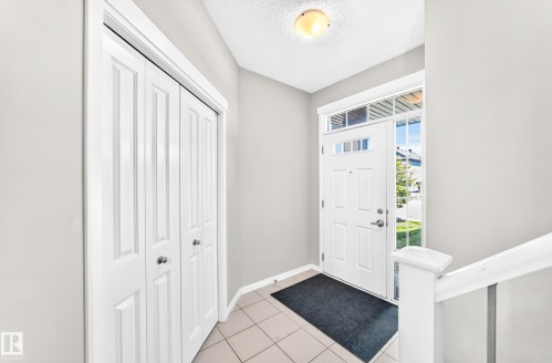 5633 175A Avenue Nw, Edmonton, AB 