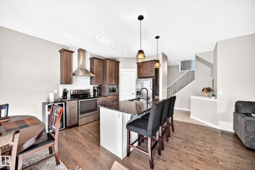 5633 175A Avenue Nw, Edmonton, AB 