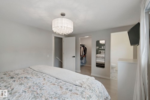 Recessed lighting, wood-finish flooring, and a walk-in closet - 5 Labelle Crescent, St. Albert, AB 