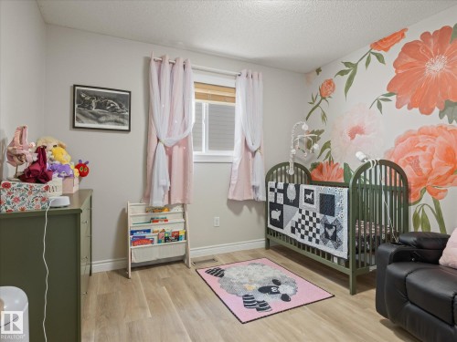 5213 162A Avenue Nw, Edmonton, AB 