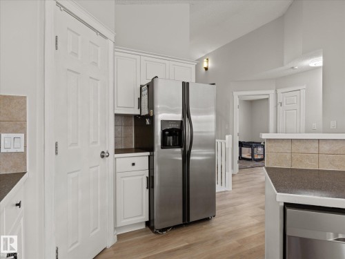 5213 162A Avenue Nw, Edmonton, AB 
