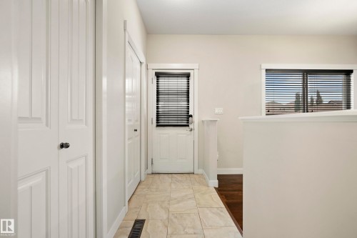 23 Greenbury Boulevard, Spruce Grove, AB - Indoor Photo Showing Other Room