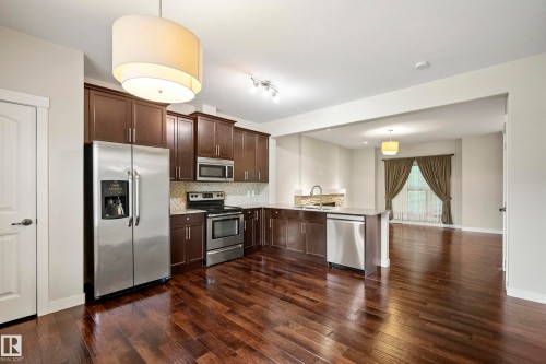 23 Greenbury Boulevard, Spruce Grove, AB - Indoor Photo Showing Kitchen With Stainless Steel Kitchen