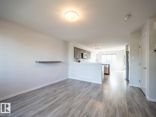 2211 16 Avenue Nw, Edmonton, AB 