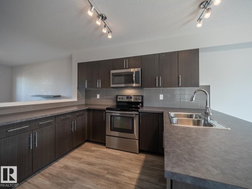 2211 16 Avenue Nw, Edmonton, AB 