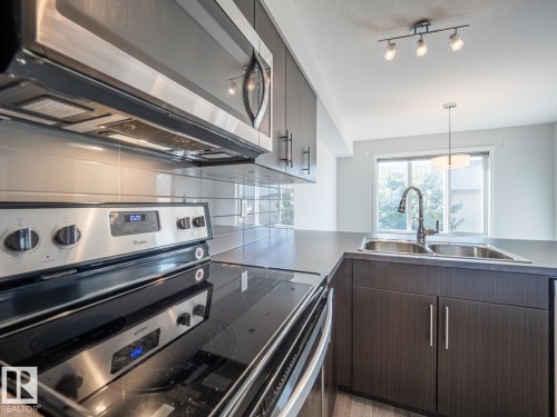 2211 16 Avenue Nw, Edmonton, AB 