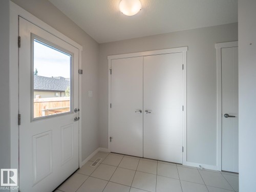 2211 16 Avenue Nw, Edmonton, AB 